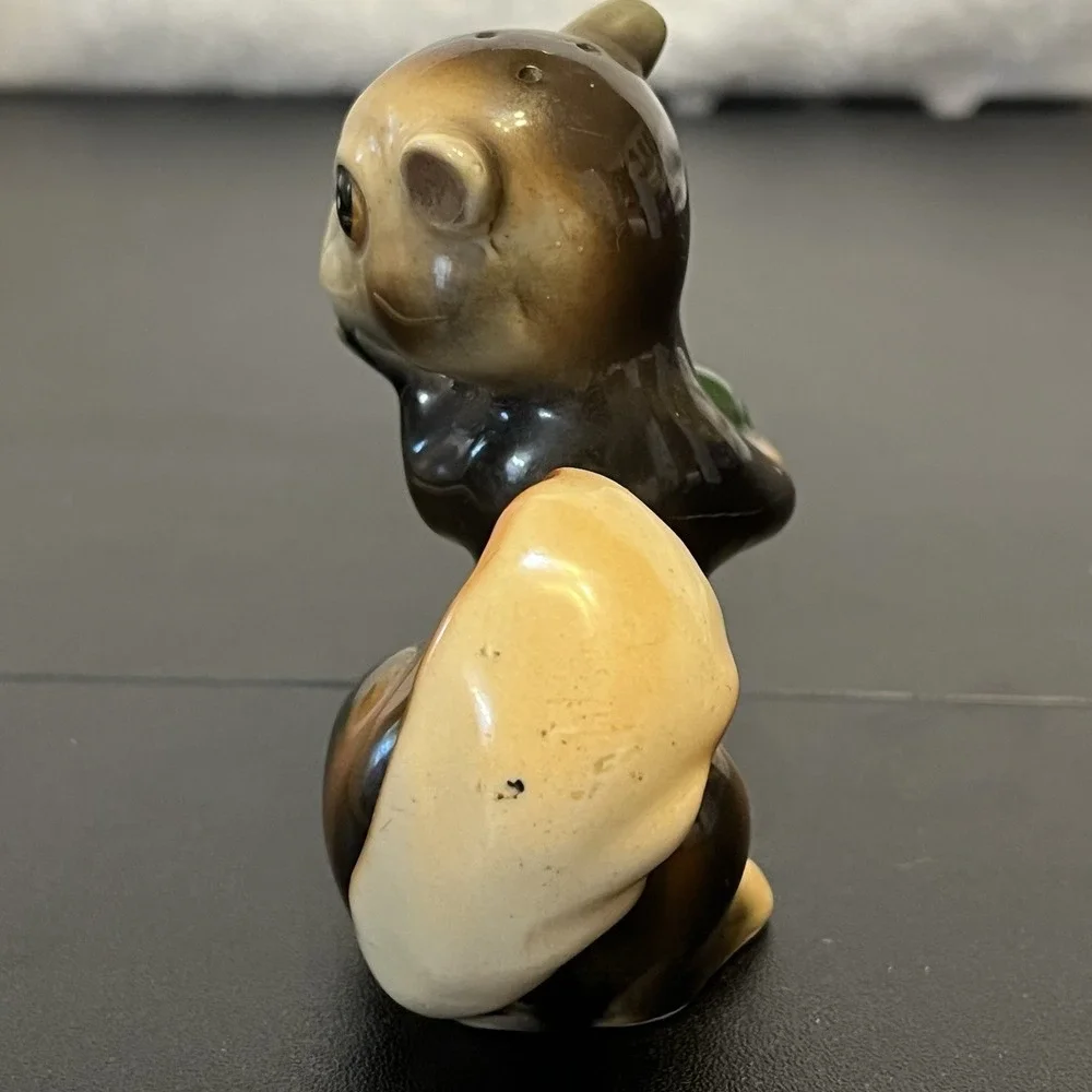 Vintage 1950s Chipmunk Salt and Pepper Shaker Replacement Piece Cork Stopper